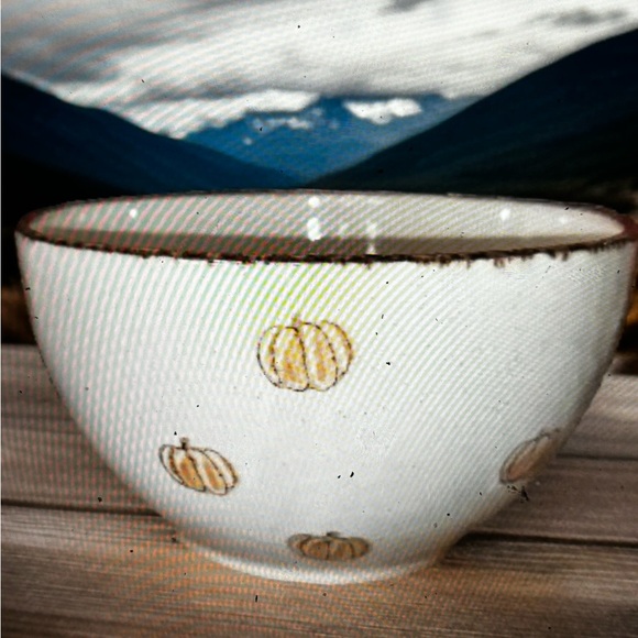 New Portugal Hand Made & Painted Pottery Quality Heavy Fruit Serve Mixing Bowl